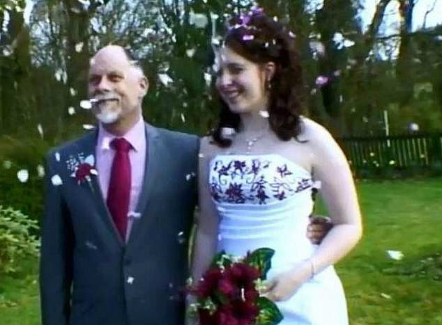 女儿和爸日得疯狂 二婚老公出轨女儿堪比肥皂剧