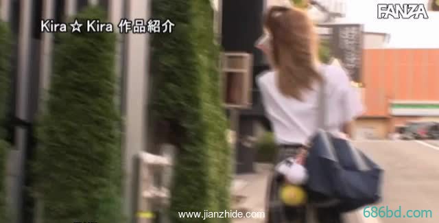 消失快两年的手岛知世再次回归，新造型眼镜妹值得期待！