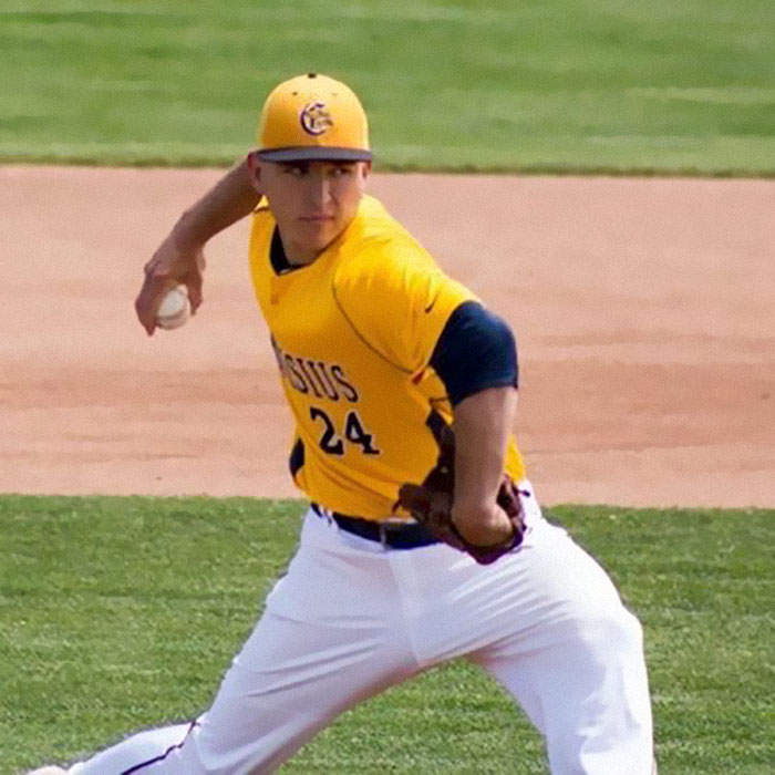 小学六年级学生绘画记录车祸过程 网友：是私家侦探的料