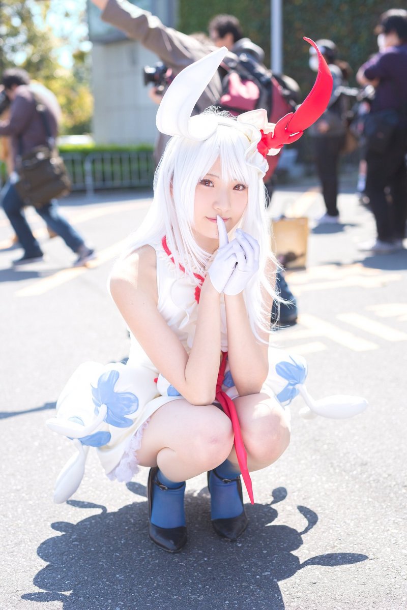 展场的娇点 气质正妹立花はる腼腆笑容让人好心动阿!