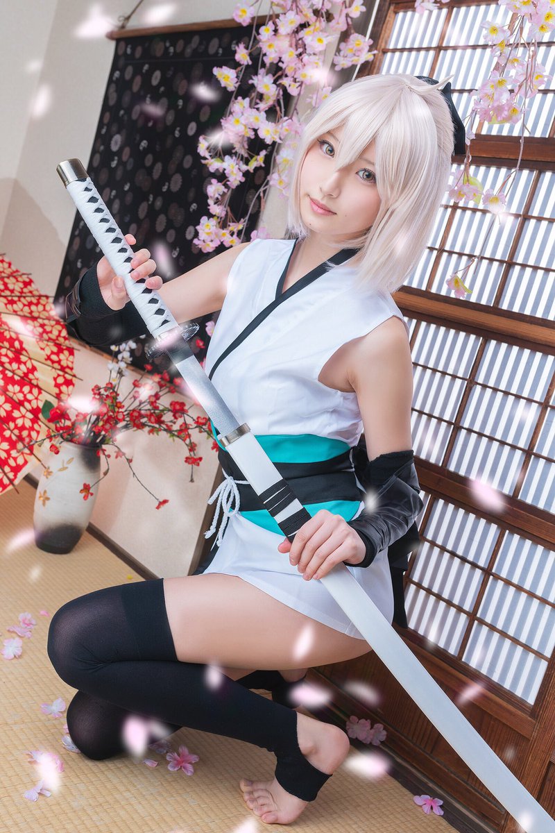 展场的娇点 气质正妹立花はる腼腆笑容让人好心动阿!