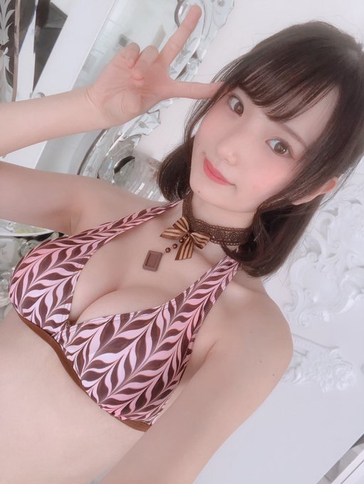 展场的娇点 气质正妹立花はる腼腆笑容让人好心动阿!