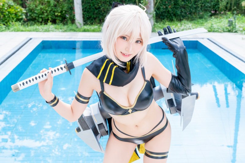 展场的娇点 气质正妹立花はる腼腆笑容让人好心动阿!