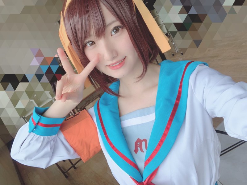 展场的娇点 气质正妹立花はる腼腆笑容让人好心动阿!