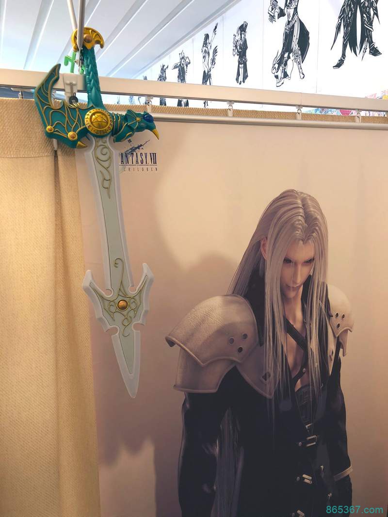 宅男店长的关店理由：看动漫没时间工作 归还DVD后还要去圣地巡礼