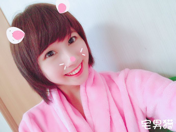 长腿美少女木叶千寻将第一滴血奉献给艾薇界