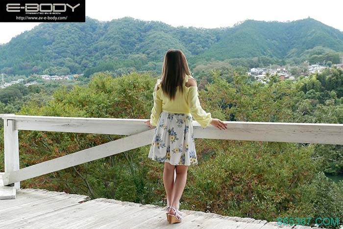 EBOD-674 ：这就是青春啊！新鲜肉体 白石めい 乳摇知马力！