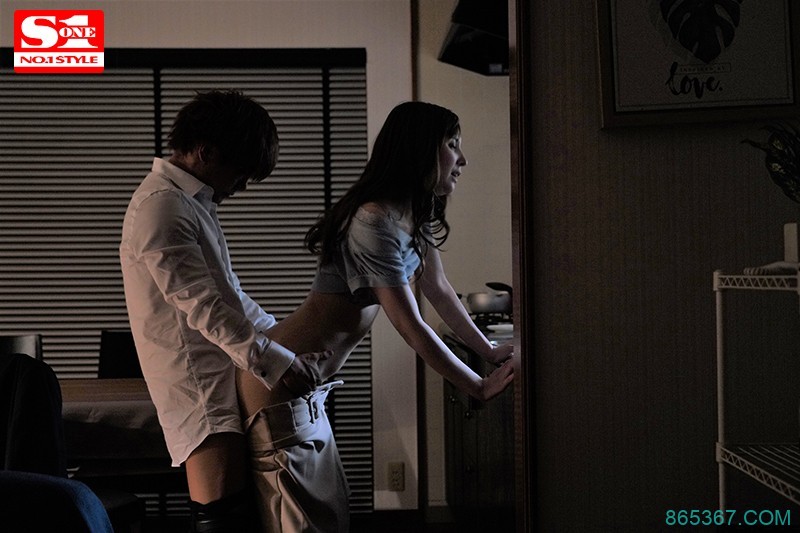 SSNI-903:上司出差不在,和上司的妻子一塌糊涂地中出了三天