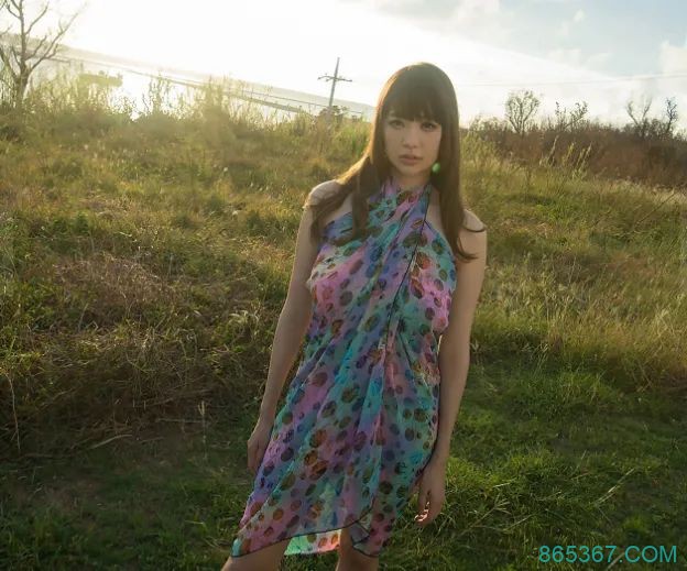 安斋拉拉SSNI-126 跨行当老师挑战未知的领域