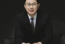 荣耀前CMO姜海荣晒深蓝工牌 董事长邓承浩发文祝贺【EV扑克官网】