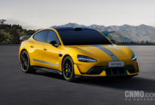 新疆一小米SU7 Ultra从山上翻滚10多米而下 车主无碍【EV扑克官网】