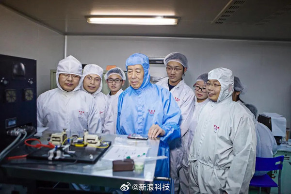 图源:新浪科技 我国攻克半导体界面散热难题 芯片性能实现突破性提升