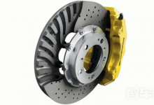 比一辆二手车还贵！碳陶瓷刹车是神器还是智商税？【EV扑克官网】