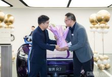 智界速度!余承东祝全国第一批896线激光雷达车主提车【EV扑克官网】