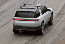 Rivian R2开启交付仅一周后裁员数百人 加速推进降本增效【EV扑克官网】